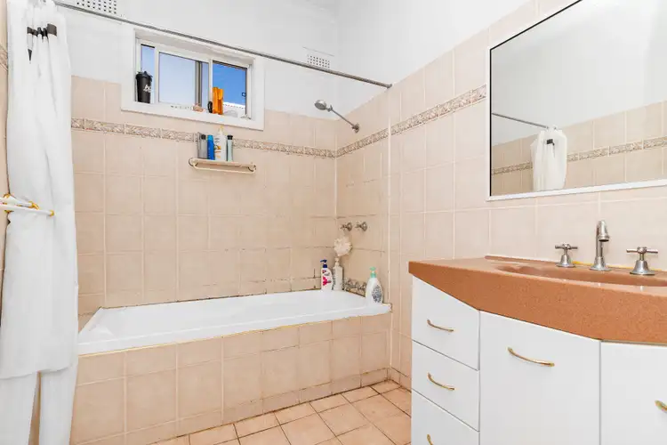 Sixth view of Homely house listing, 18 Sullivan Avenue, Wagga Wagga NSW 2650