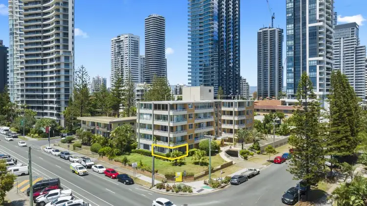 1/4 Elizabeth Avenue, Broadbeach QLD 4218