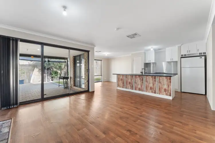 Sixth view of Homely house listing, 8 Jitarning Brace, Baldivis WA 6171