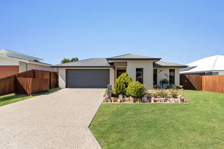 70 Bradman Way, Urangan QLD 4655