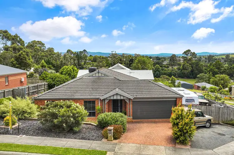 3 Vivian Court, Drouin VIC 3818