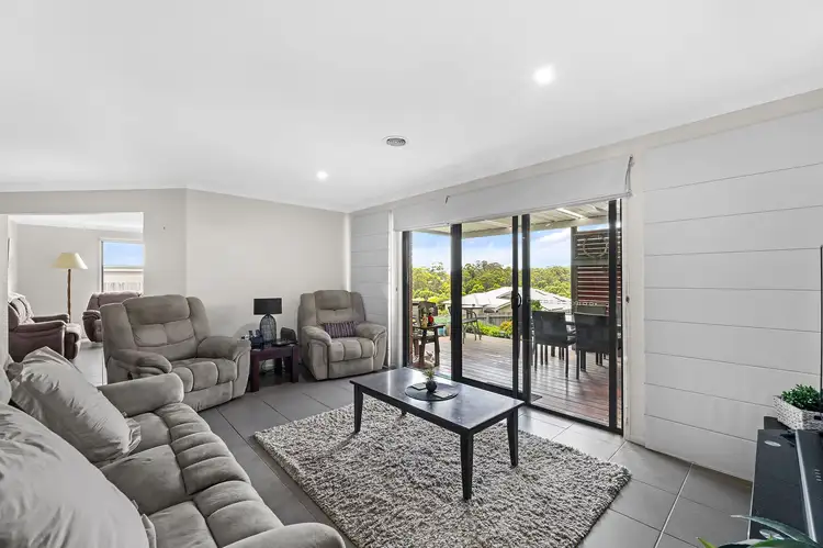 Fourth view of Homely house listing, 3 Vivian Court, Drouin VIC 3818