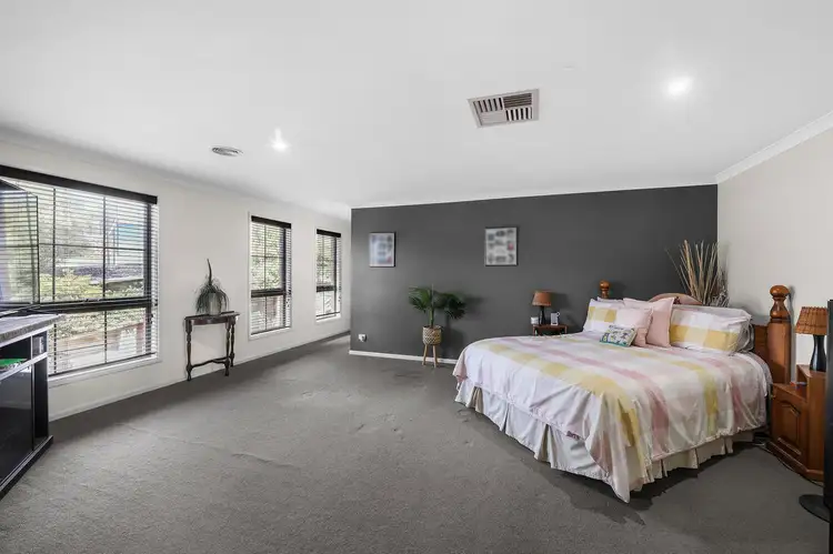 Sixth view of Homely house listing, 3 Vivian Court, Drouin VIC 3818