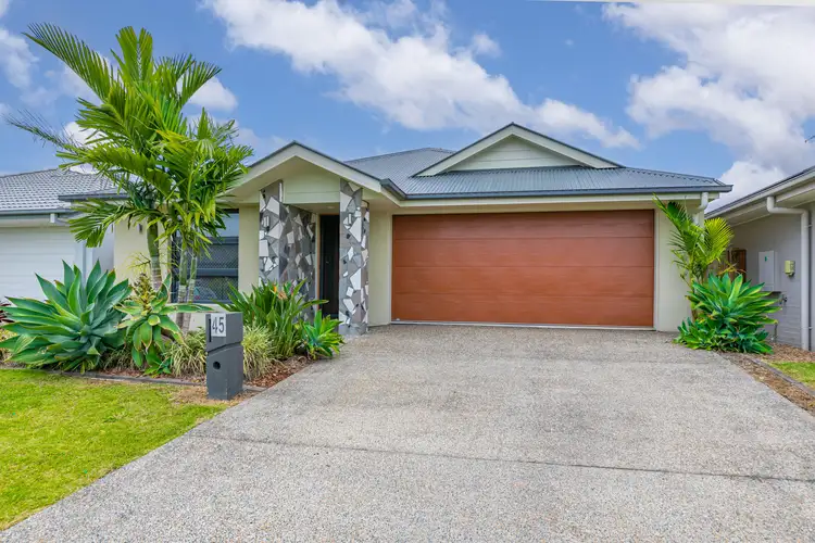 45 Cowrie Crescent