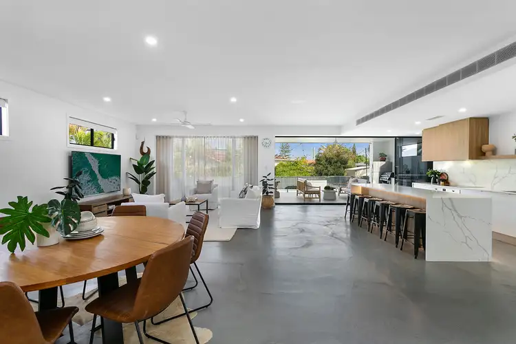 42 Twelfth Avenue, Palm Beach QLD 4221