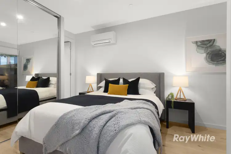 Third view of Homely apartment listing, 2/17 Elliott Avenue, Carnegie VIC 3163