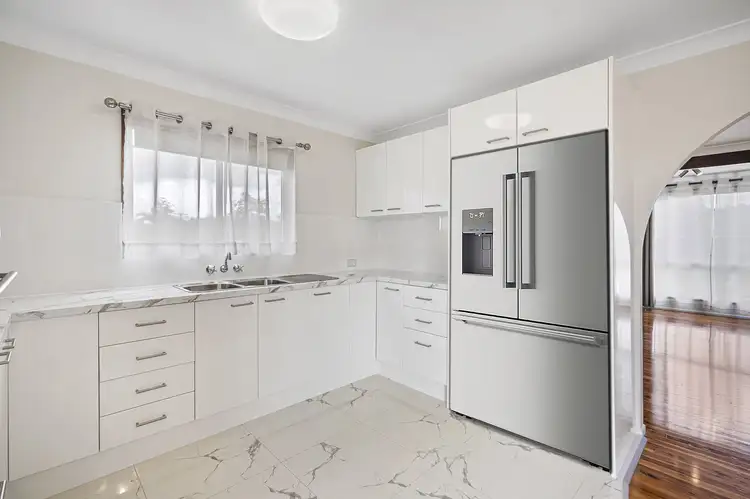 Fifth view of Homely house listing, 22 Glendale Crescent, Browns Plains QLD 4118