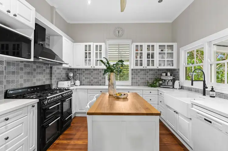 4 Birkalla Street, Bulimba QLD 4171