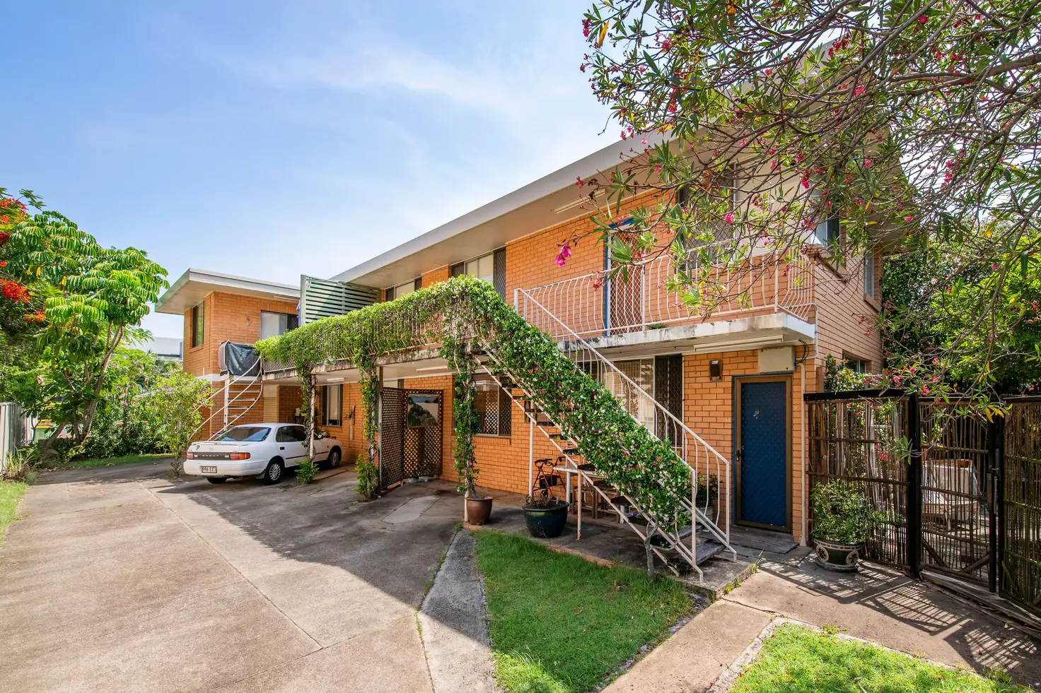Main view of Homely block of units listing, 8 Kalyan Street, Chevron Island QLD 4217