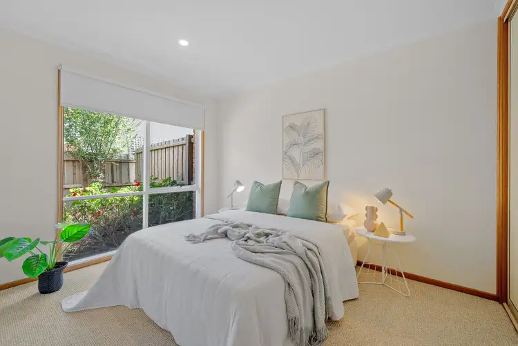 Fifth view of Homely unit listing, 8 Casuarina Court, Pascoe Vale VIC 3044