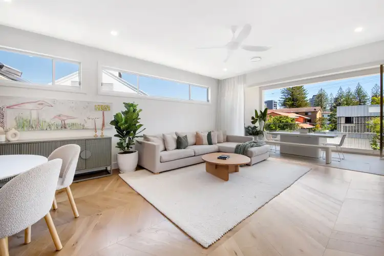 Fifth view of Homely semi-detached listing, 2/20 Francis Street, Mermaid Beach QLD 4218