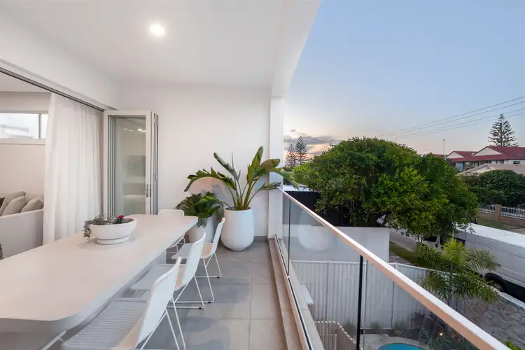 Sixth view of Homely semi-detached listing, 2/20 Francis Street, Mermaid Beach QLD 4218