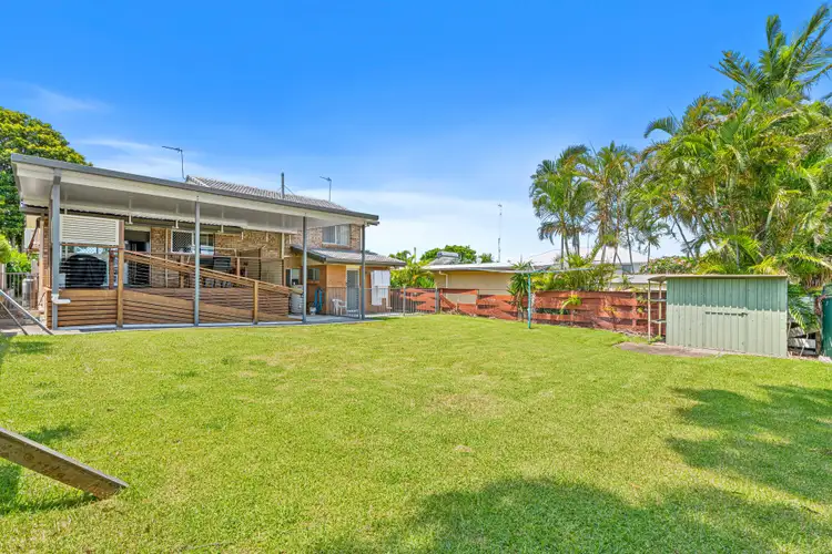 136 Bamboo Avenue, Benowa QLD 4217