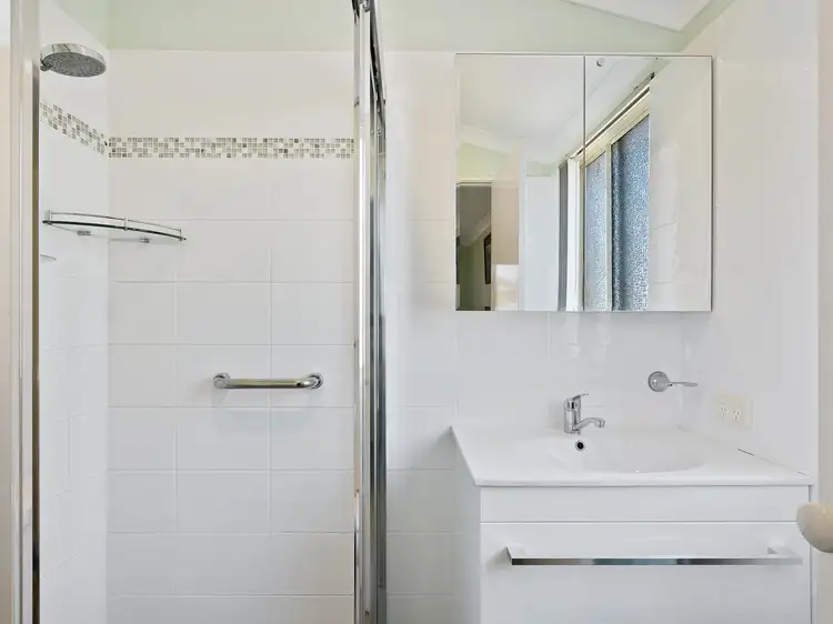 Sixth view of Homely house listing, 5 Qualup Court, Halls Head WA 6210