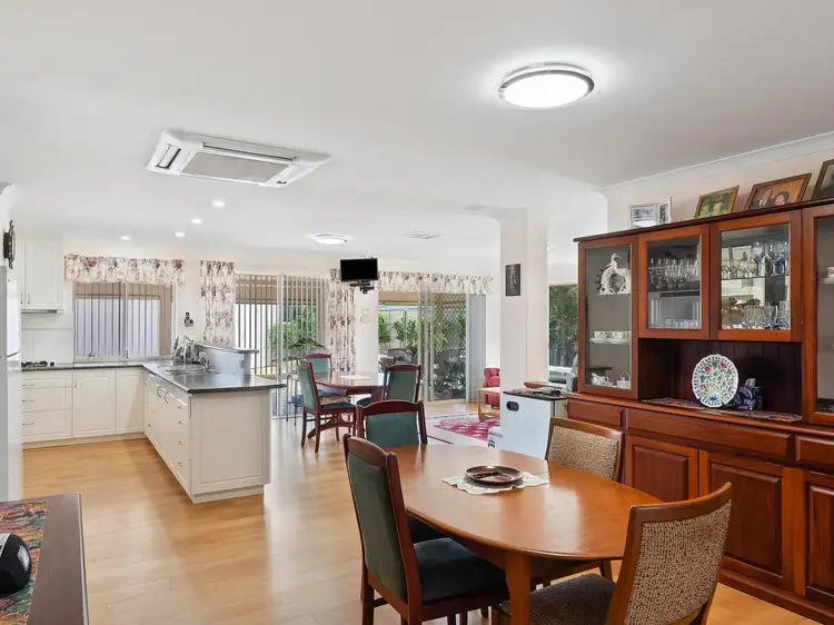 Seventh view of Homely house listing, 5 Qualup Court, Halls Head WA 6210