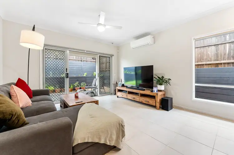 Second view of Homely house listing, 27 Spruce Circuit, Hillcrest QLD 4118