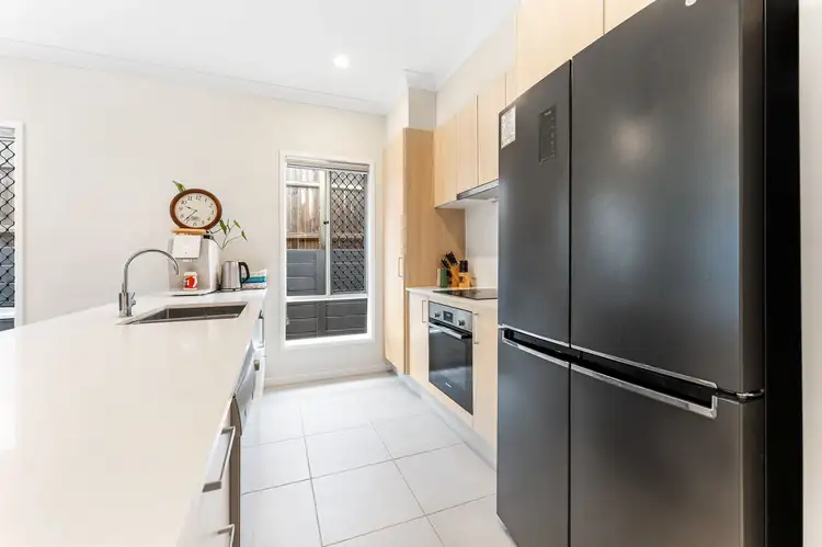 Fourth view of Homely house listing, 27 Spruce Circuit, Hillcrest QLD 4118