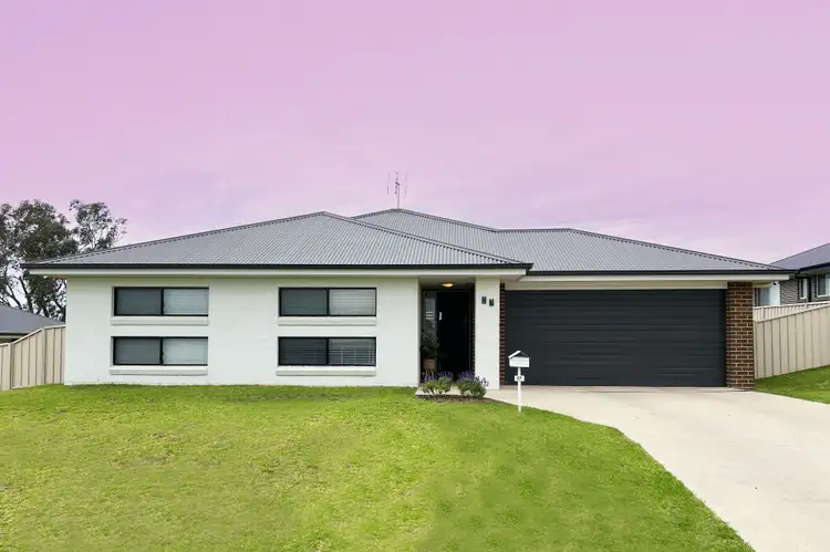 27 Rosewood Avenue, Parkes NSW 2870