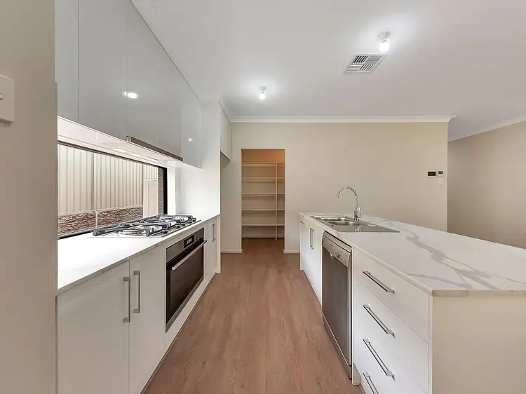 21 Holloway Crescent, Evanston South SA 5116