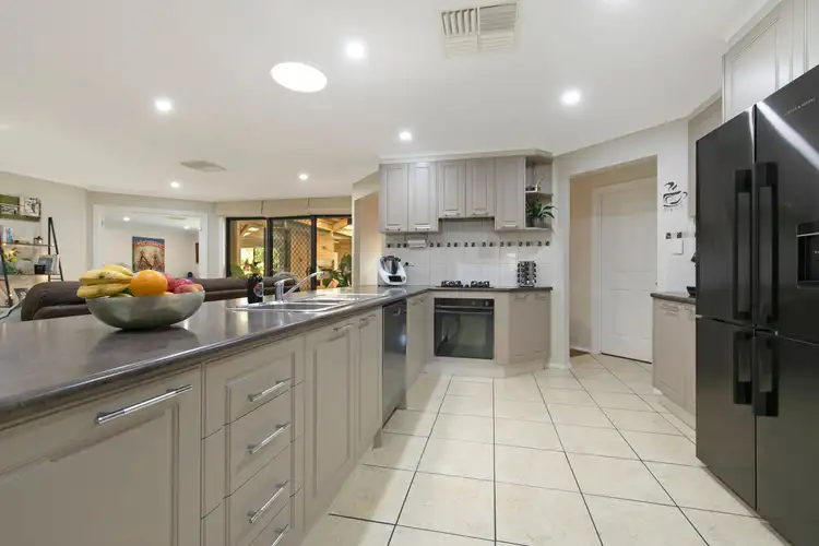 Fourth view of Homely house listing, 2 Roscrow Court, Clare SA 5453