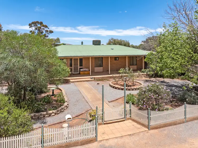 8 Matthew Street, Gladstone SA 5473