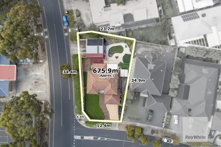 Third view of Homely house listing, 2 Saronvale Crescent, Hillside VIC 3037