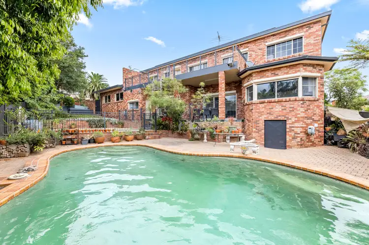 1 Burrawang Place, Alfords Point NSW 2234