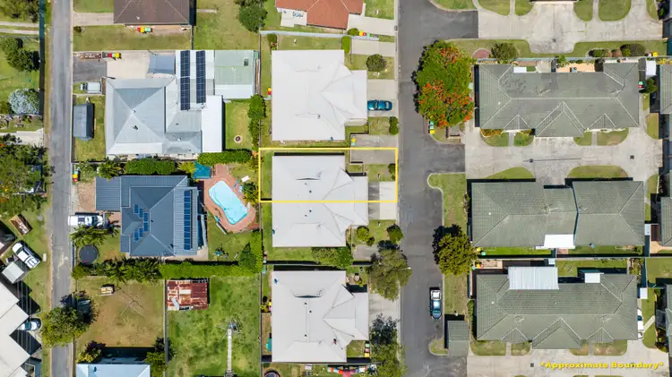 Second view of Homely unit listing, 2/4 Tiara Close, Grafton NSW 2460