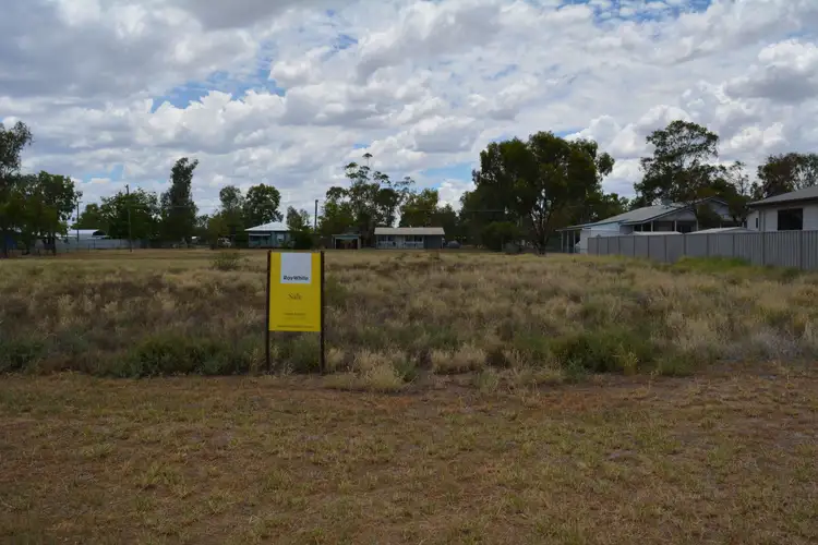 112 Rose Street, Blackall QLD 4472
