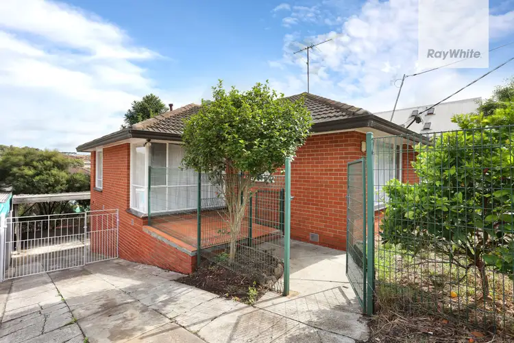 Second view of Homely house listing, 5 Rhonda Street, Avondale Heights VIC 3034