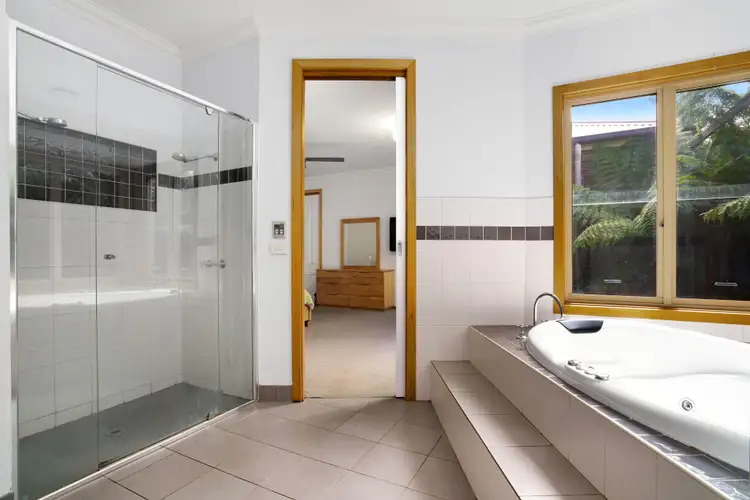 Fourth view of Homely house listing, 5 Bushy Court, Langwarrin VIC 3910