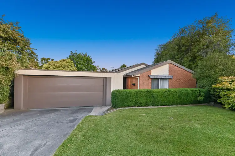 8 Malanda Court, Berwick VIC 3806