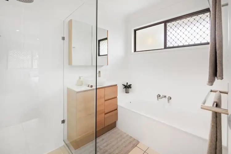 Sixth view of Homely house listing, 2/40 Montezuma Drive, Burleigh Waters QLD 4220