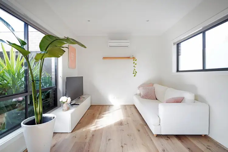 Main view of Homely unit listing, 4/34 Willoughby Street, Reservoir VIC 3073