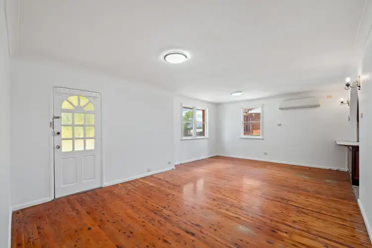 Second view of Homely house listing, 5 Leigh Place, Ashcroft NSW 2168