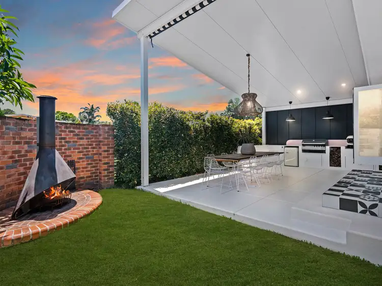 50 Fifth Avenue, Palm Beach QLD 4221