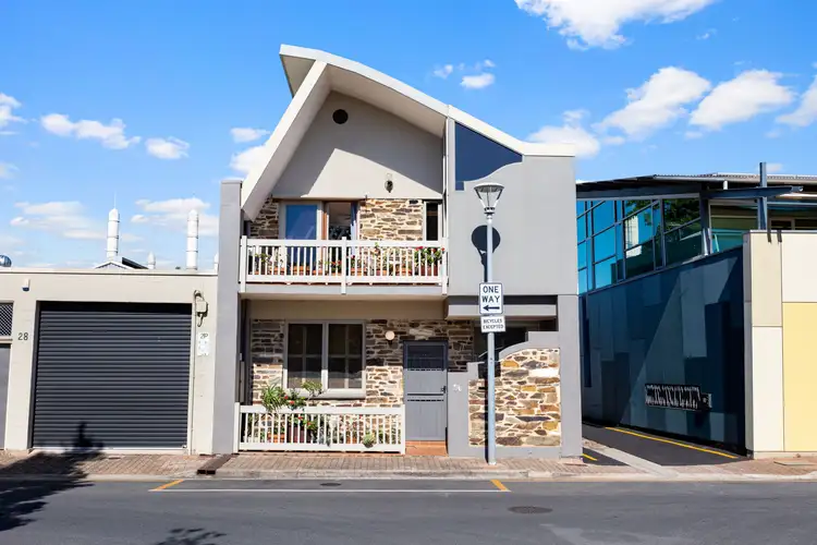 30 Little Sturt Street