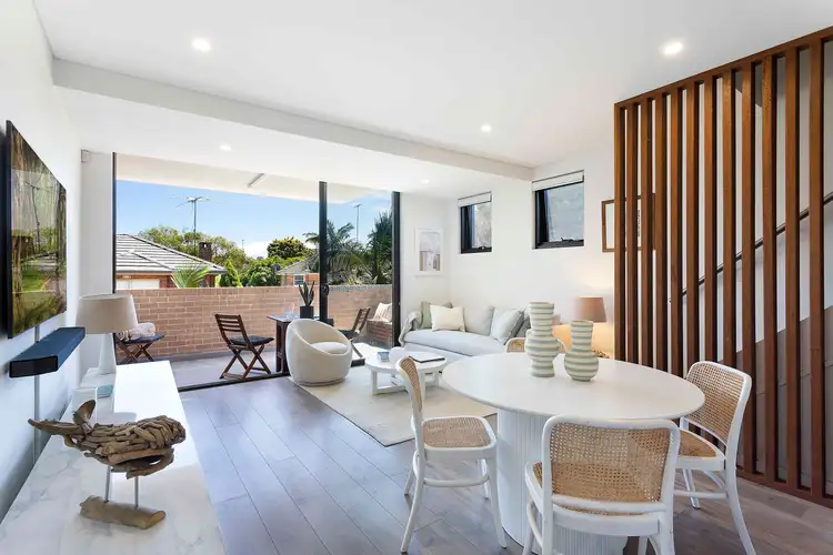 8/18 New Orleans Crescent, Maroubra NSW 2035