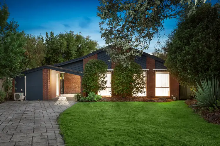 16 Coachmans Square, Wantirna VIC 3152