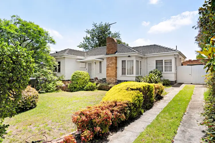 8 Emerald Street, Essendon West VIC 3040
