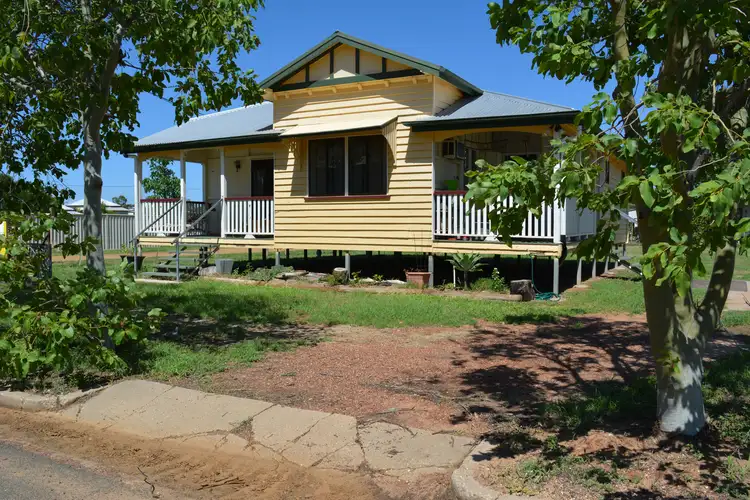 26 Coronation Drive, Blackall QLD 4472