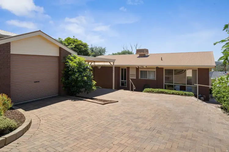 5 Johansen Place, Darley VIC 3340