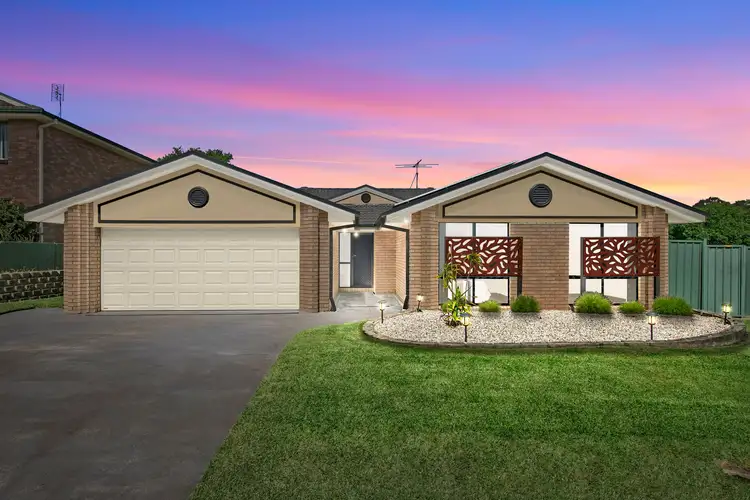 2 Stirling Crescent, Fletcher NSW 2287