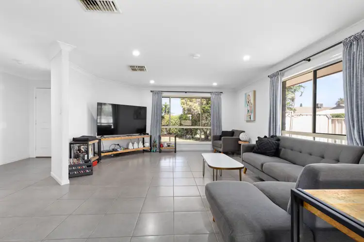 Fifth view of Homely house listing, 9 Tineele Place, Emerald QLD 4720