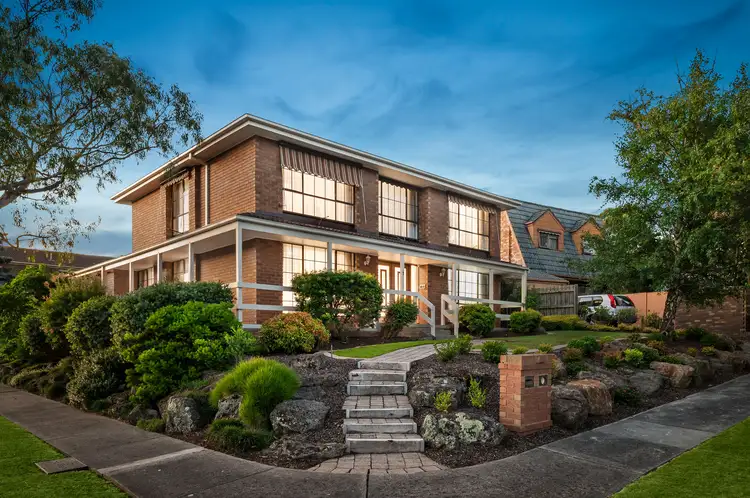 1 Charles Court, Wantirna South VIC 3152