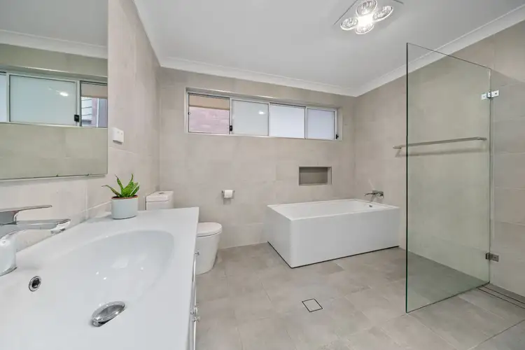 Fifth view of Homely house listing, 10 Stornaway Crescent, Berkeley Vale NSW 2261