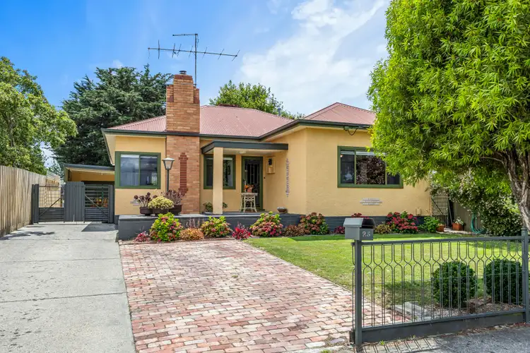 25 Napier Street, Black Hill VIC 3350