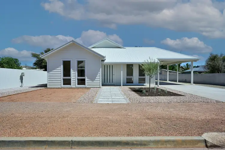 16 Holthouse Street, Wilmington SA 5485