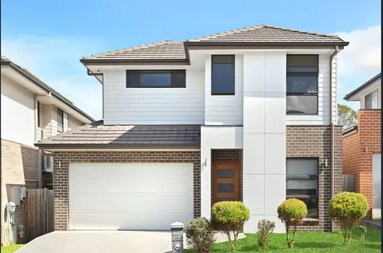 29 Summerland Crescent, Colebee NSW 2761