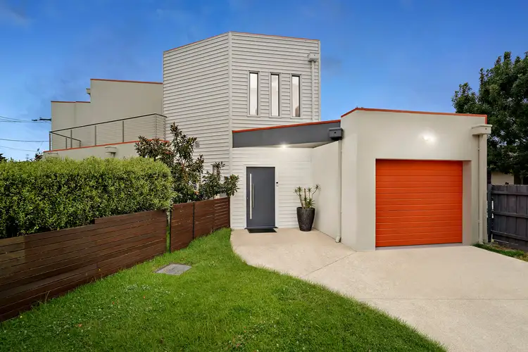 1A/56 Oakes Avenue, Clayton South VIC 3169